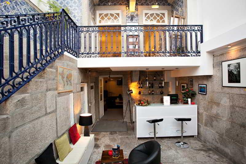 Gallery Hostel Porto Luaran gambar