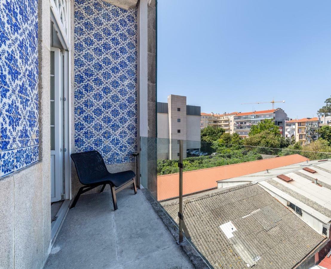Gallery Hostel Porto Luaran gambar